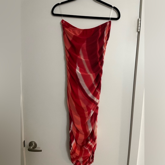 Red Strapless Mesh Ruched Dress (XL) - Picture 2 of 3